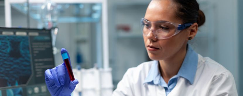 ingeniero biomédico en la fabricación de equipos médicos